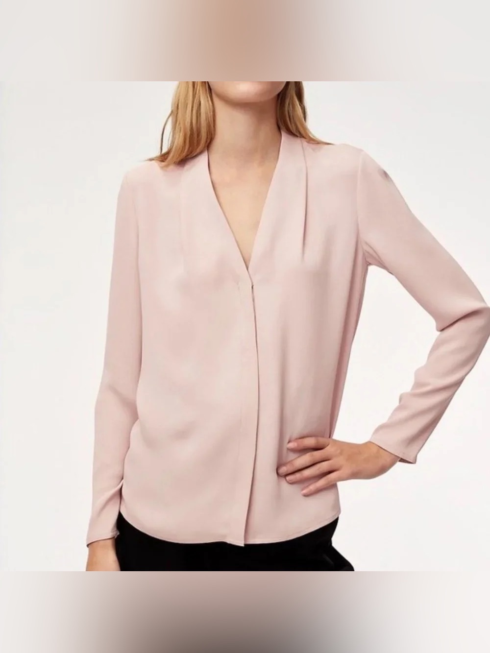 NWT. Aritzia. Babaton Power Blouse. Dawn Pink Rose. Size Small.